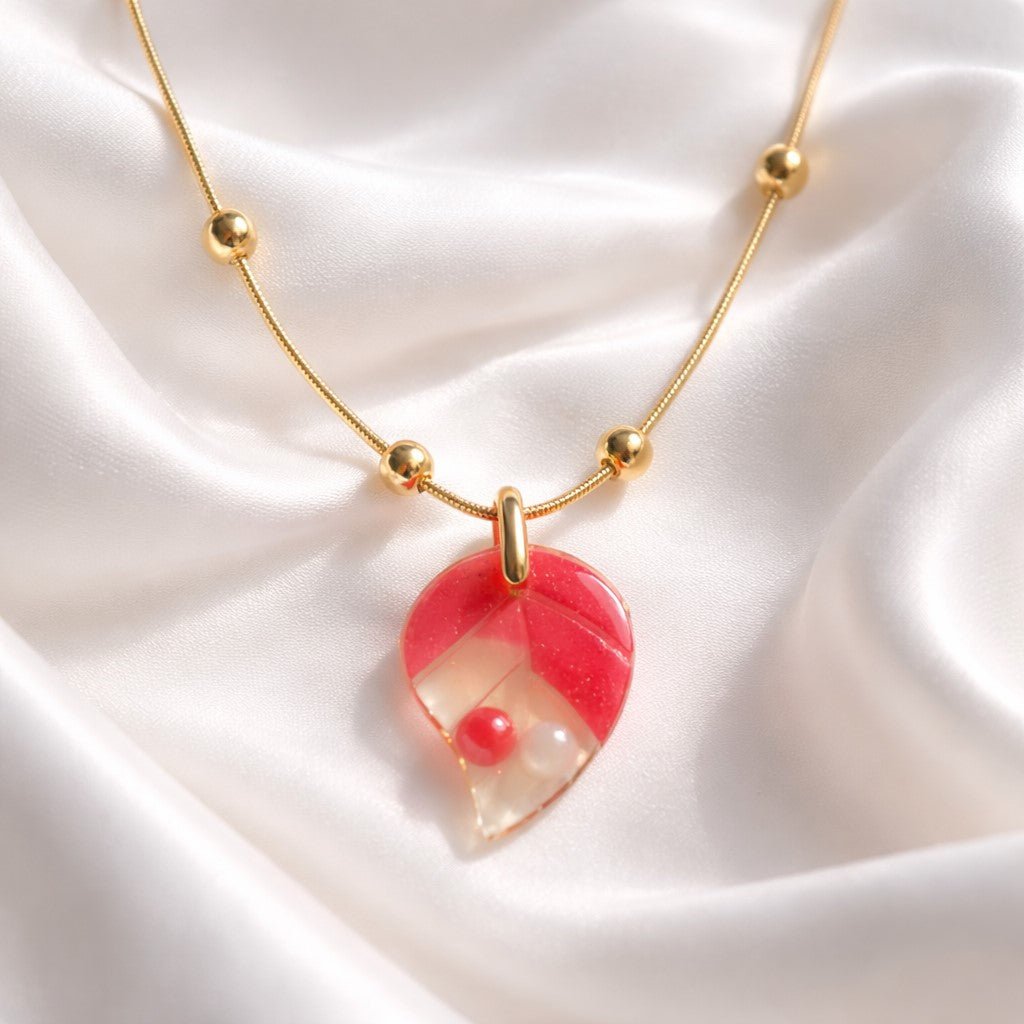 Collier Charmille Rose Cristal | Pendentif Résine Artisanal Scintillant