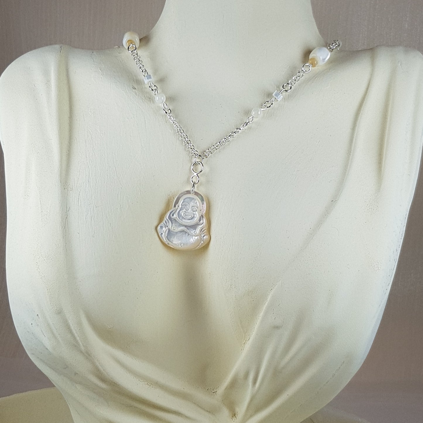 Pendentif Nacre Bouddha Argent 925 | Lithothérapie Sérénité