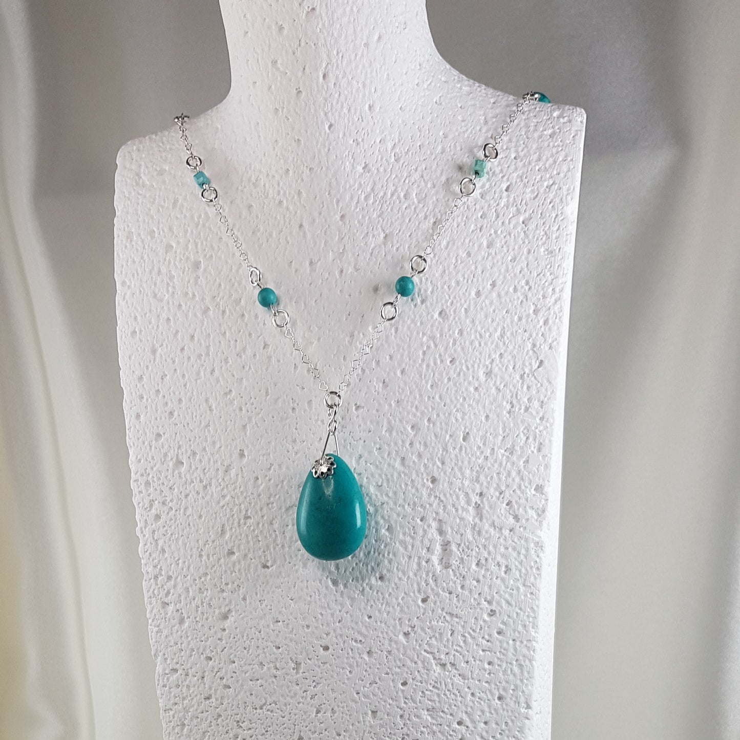 Pendentif turquoise de Chine goutte en argent 925 - pierre de sagesse