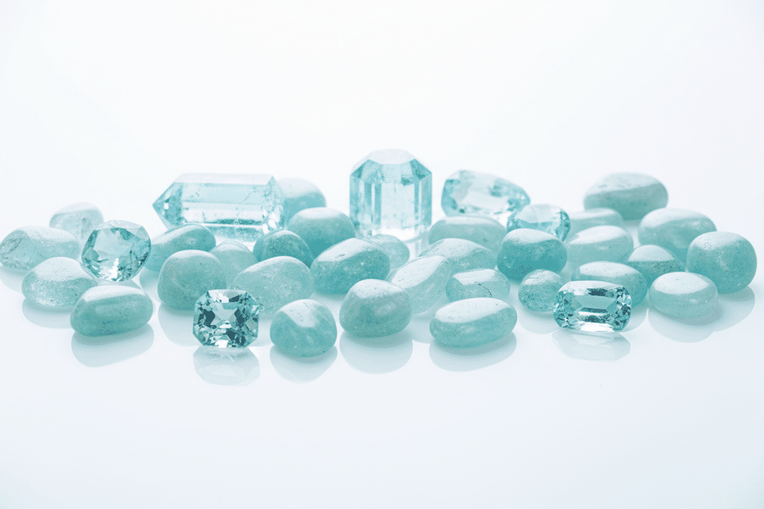 Aigue-marine naturelle bleu clair - béryl transparent couleur eau de mer pour bijouterie et lithothérapie sérénité