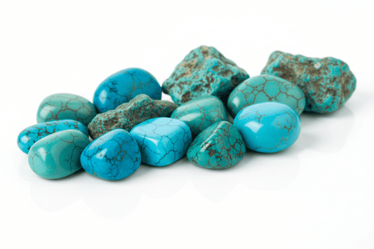 Turquoise naturelle bleue avec matrice - pierre sacrée aux veines caractéristiques pour bijouterie et lithothérapie protection