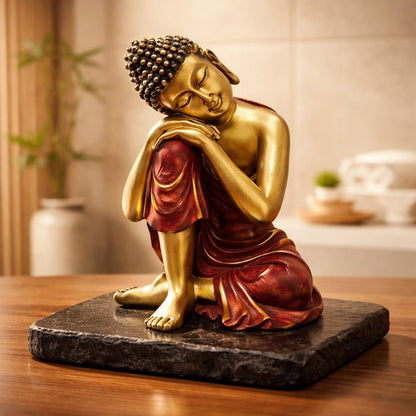 Bouddha Thaï Rouge et Or - Tête sur Genou - Contemplation Sacrée