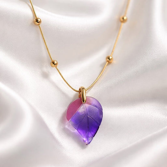Collier Charmille Violet Bordeaux | Pendentif Résine Artisanal Raffiné