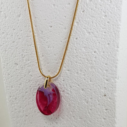 Collier pendentif dauphin violet en résine, bijou fantaisie marine artisanal