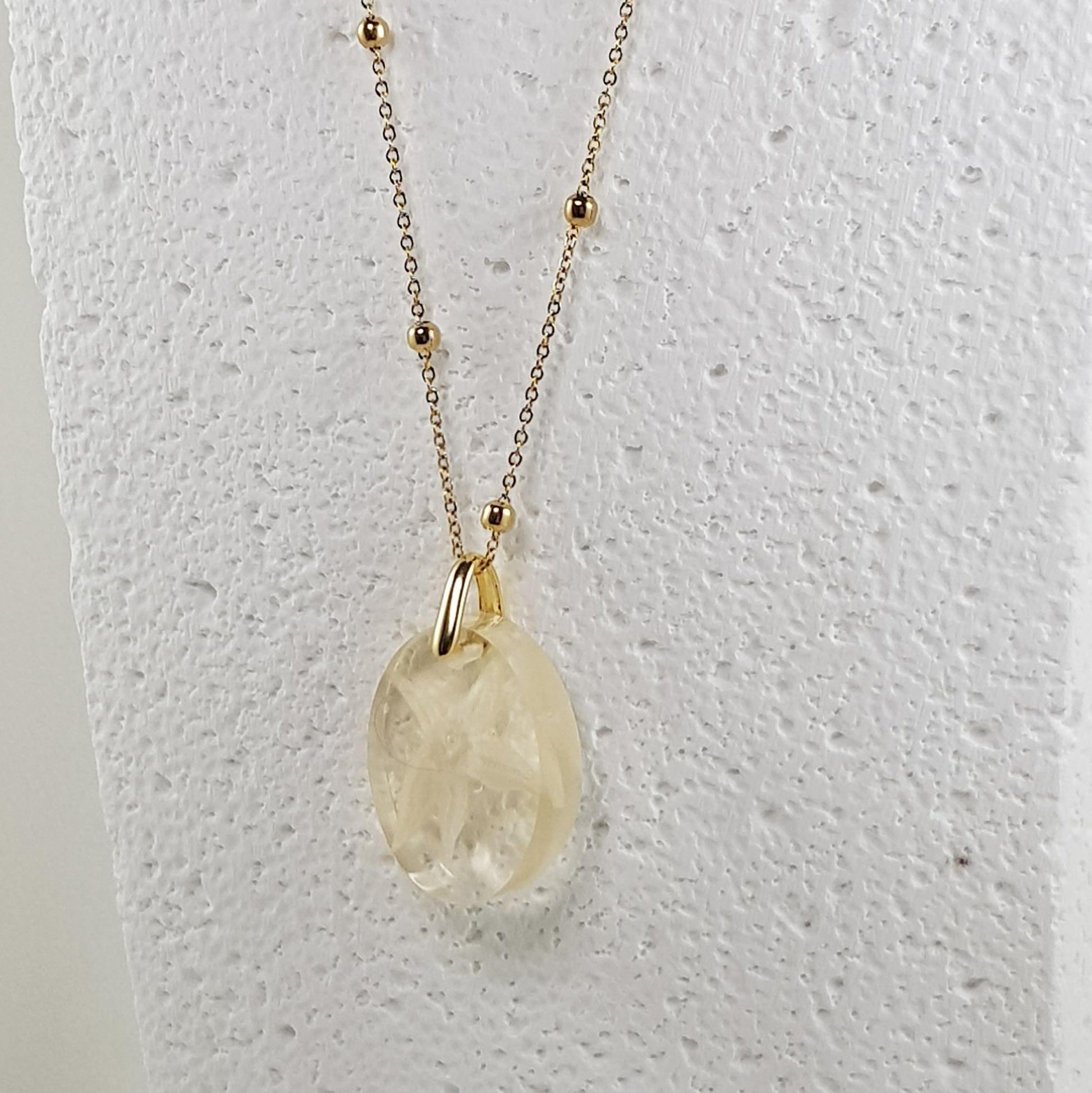 Collier pendentif étoile de mer blanc en résine, bijou fantaisie marine artisanal