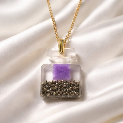 Collier Pendentif Flacon Gaby Parme - Romance et Élégance