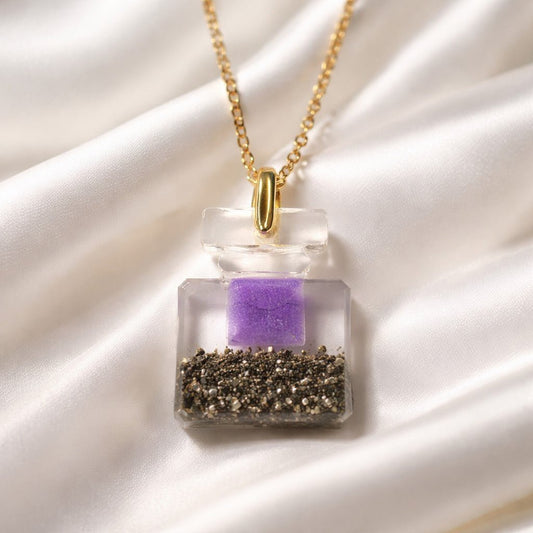 Collier Pendentif Flacon Gaby Parme - Romance et Élégance