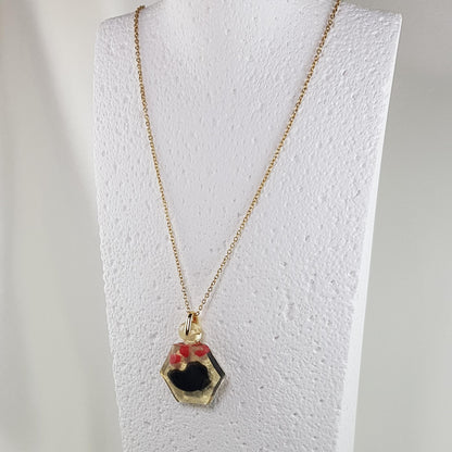 Collier pendentif flacon alvéole en résine rose foncé, féminité intense bijou fantaisie original