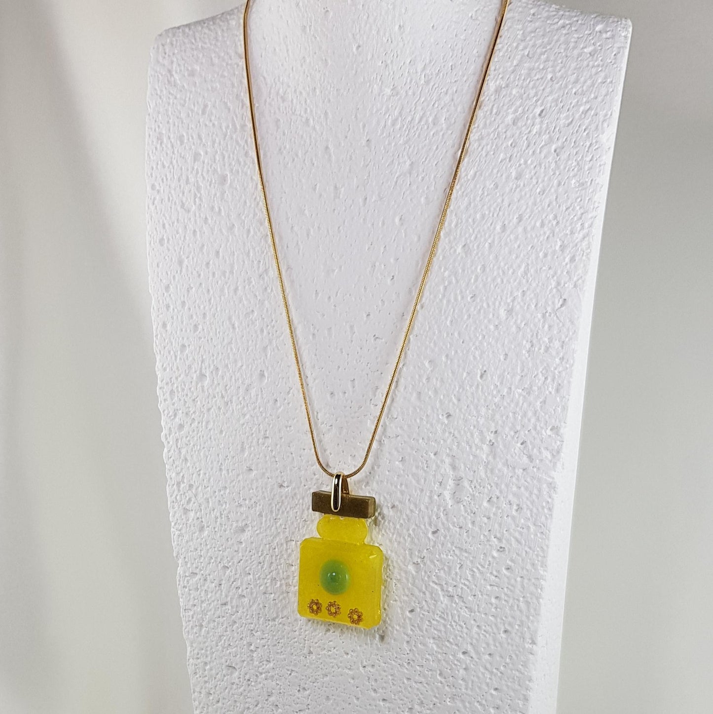 Collier Pendentif Flacon Gaby Jaune et Vert - Fraîcheur et Originalité - Les Secrets de Louisettecollier