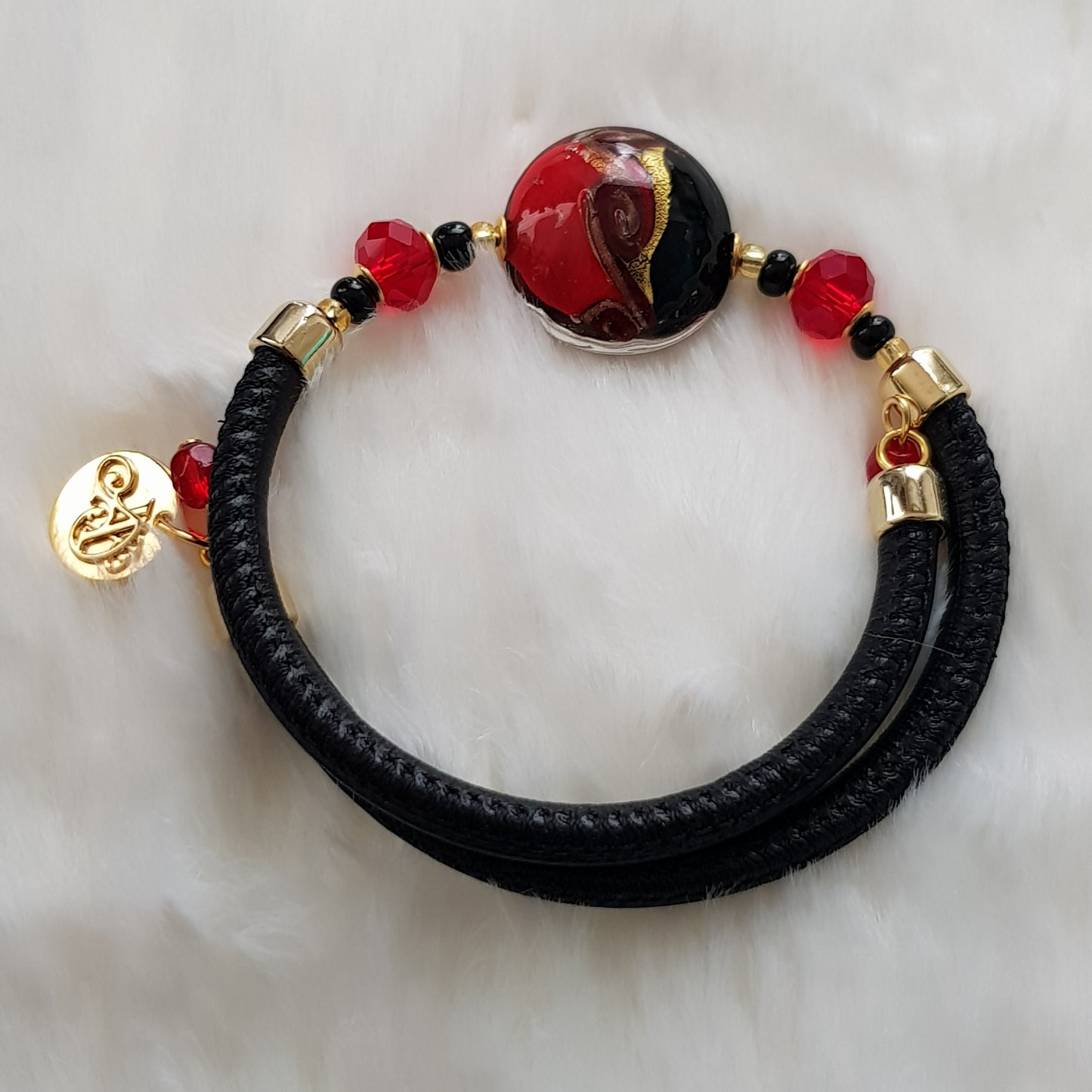 Bracelet murano médaillon rubis noir
