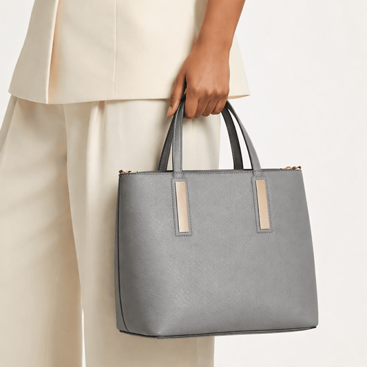 Sac à main gris - Polyvalence et élégance avec ce sac gris en promotion.