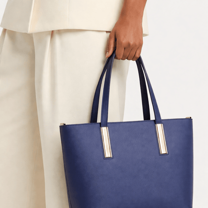 Sac à main bleu - Élégance raffinée avec ce sac bleu en promotion.