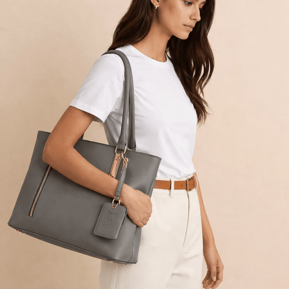 Sac pochette gris - Élégance intemporelle avec cette pochette gris en promotion exceptionnelle.