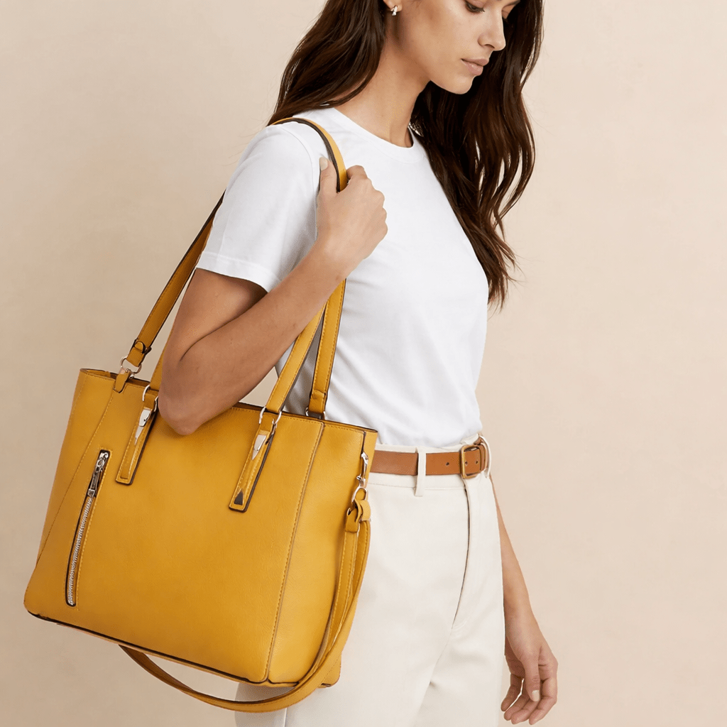 Sac pochette moutarde Osez la couleur tendance avec pochette moutarde promotion exceptionnelle.