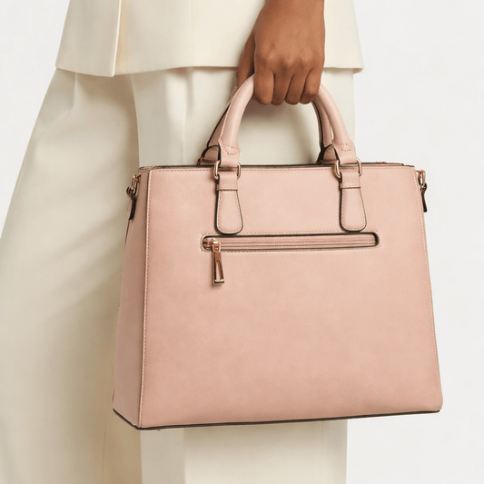 Sac à main rose Ajoute une touche de douceur et féminité à vos tenues avec ce joli sac rose en promo