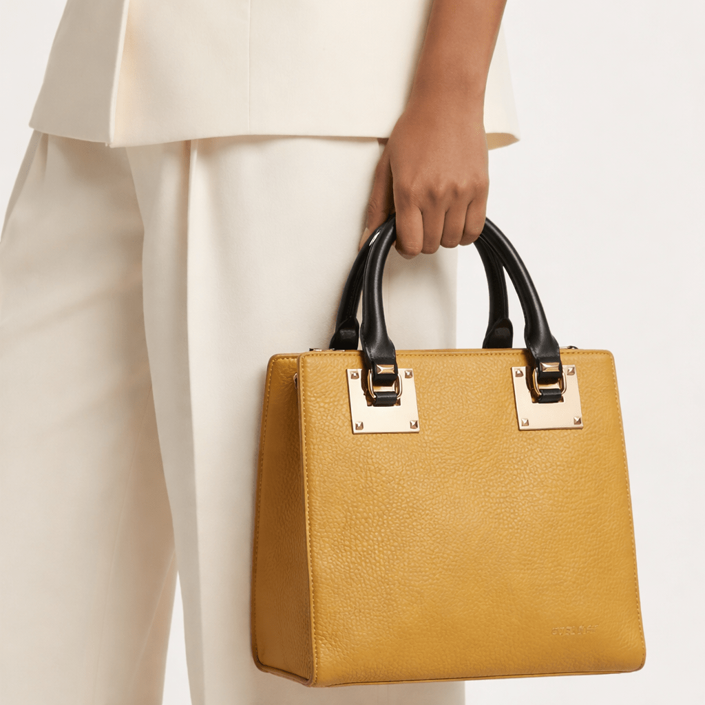 Sac à main Systyle moutarde Adoptez la couleur tendance de saison avec ce sac à main moutarde  promo