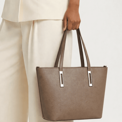 Sac à main marron glacé - Élégance intemporelle avec ce sac marron glacé en promotion.