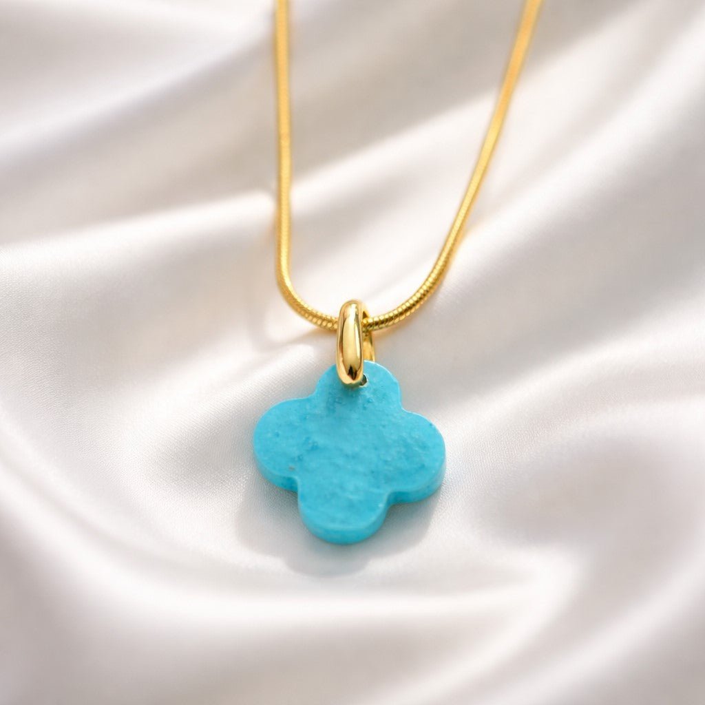 Collier Pendentif Trèfle Alhambra Turquoise - Éclat et Protection