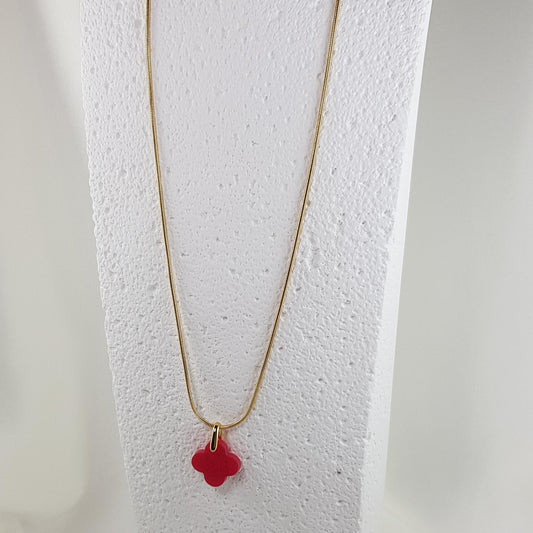 Collier Pendentif Trèfle Alhambra Fuchsia - Énergie et Féminité - Les Secrets de Louisettecollier