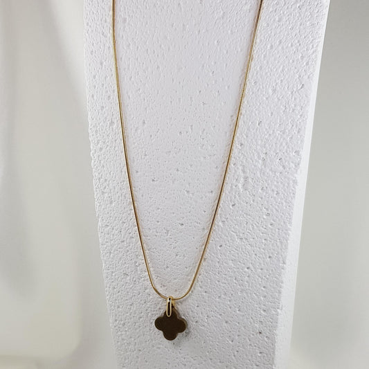 Collier Pendentif Trèfle Alhambra Or Léopard - Élégance Sauvage - Les Secrets de Louisettecollier