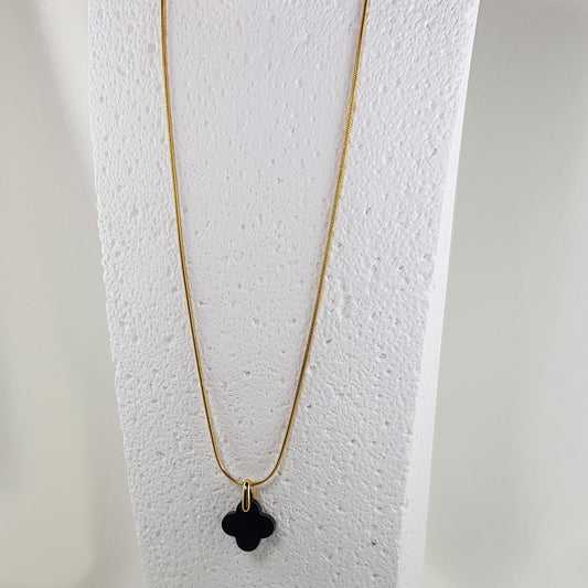 Collier Pendentif Trèfle Alhambra Noir - Élégance Intemporelle - Les Secrets de Louisettecollier