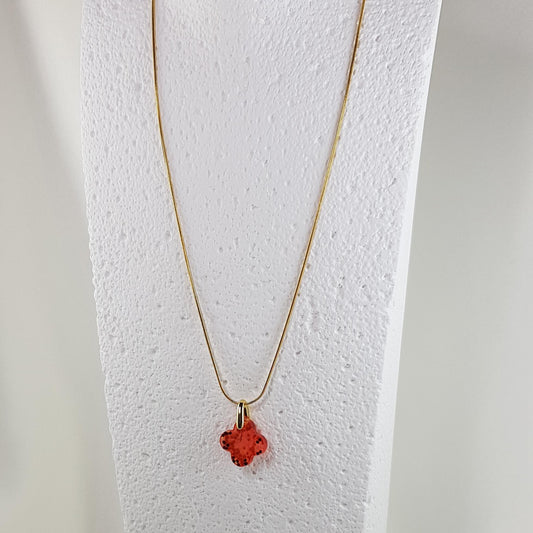 Collier Pendentif Trèfle Alhambra Rouge Paillettes Or - Passion et Chance - Les Secrets de Louisettecollier