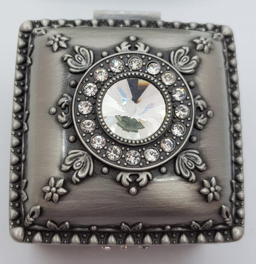 Coffret à bijoux en métal carré, écrin élégant pour ranger vos bijoux précieux