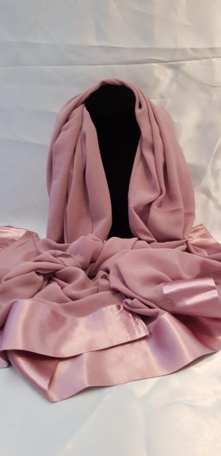 Étole femme en polyester rose, accessoire romantique et élégant pour toutes occasions